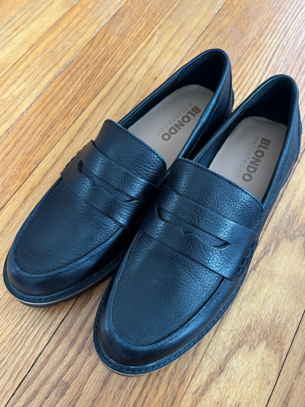 Blondo Lugged Waterproof Black Leather Penny Loafers- size 8
